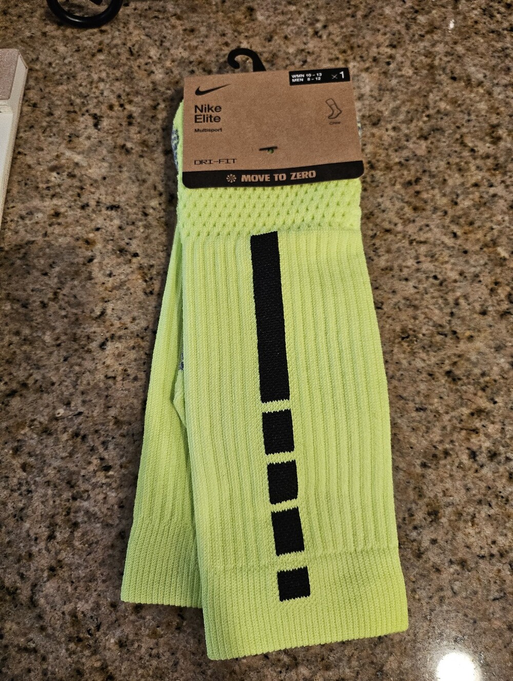 Nike Elite Multisport Crew Socks Men's Size 8-12  Color: "Volt" (Lime Green)